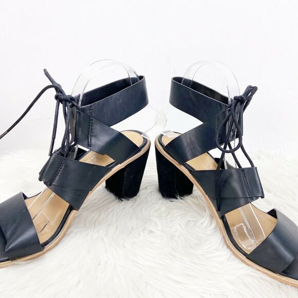 Very Volatile 8 Womens Black Faux Leather Strappy Heeled Sandals - Picture 6 of 8